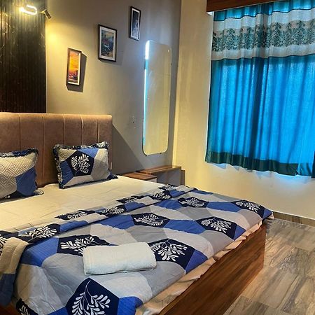 Studio Apartment In Greater Noida Ngoại thất bức ảnh