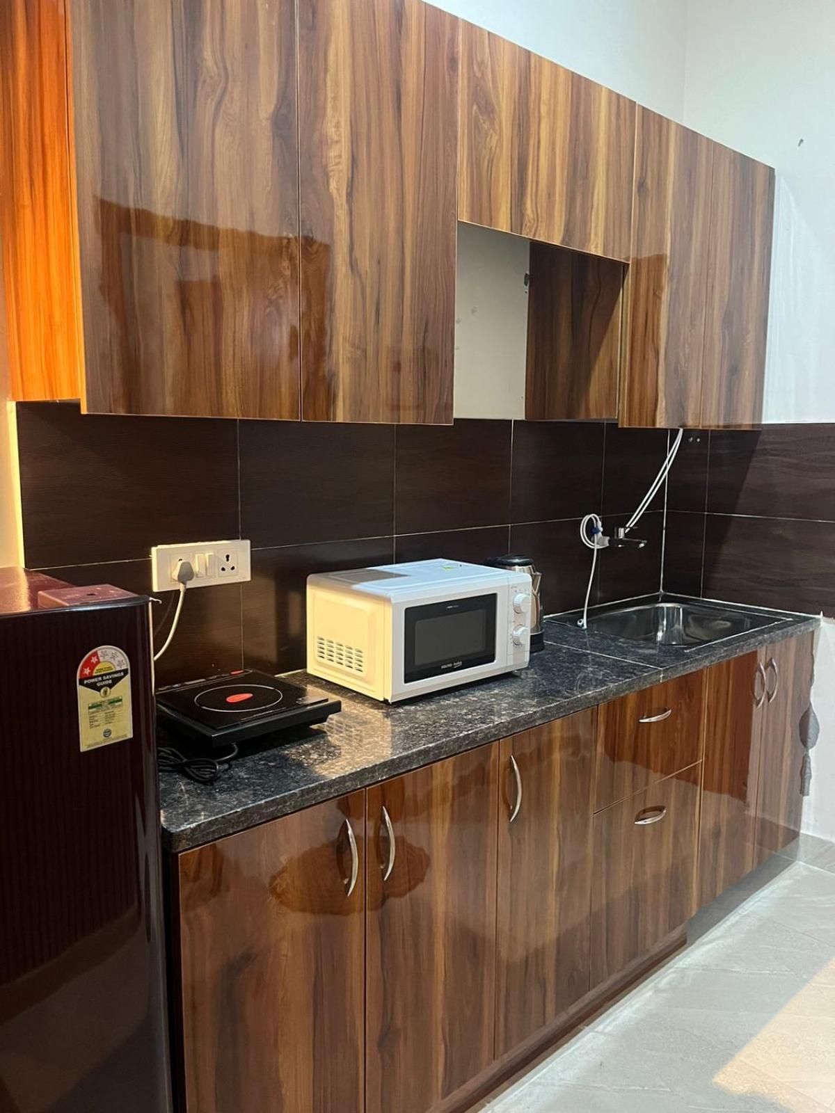 Studio Apartment In Greater Noida Ngoại thất bức ảnh