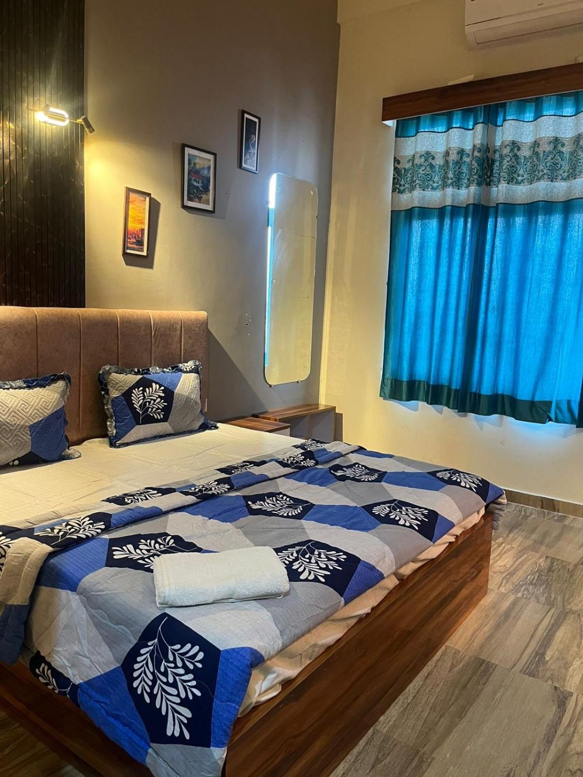 Studio Apartment In Greater Noida Ngoại thất bức ảnh